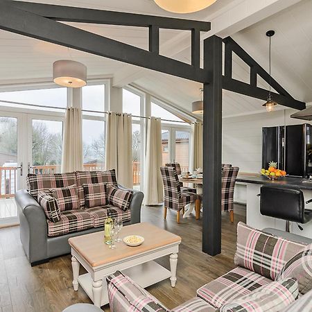Canterbury Reach Lodge Retreat Petham Ngoại thất bức ảnh